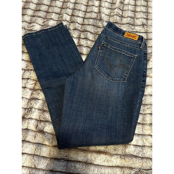 NWOT Women’s Levi’s  Dark Blue Straight Jeans Size 16 - Picture 1 of 9